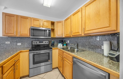 Kihei Condo | Sands & Sunset 1 bedroom/2 bath condo centrally located