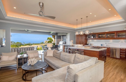Wailea House | Sleeps 10, Family Favorite, Fully Upgraded Modern Renovated & Decorated Remodel
