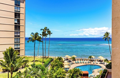 Kahana Apartment | Spacious 2-bedroom apartment with AC and gym