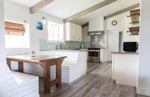 Laie House | Spacious 4 BDRM Laie Home -Walk to Hukilau Beach, A/C, 30 Day