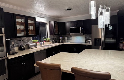 Keaau House | Spacious 5-bedroom house with WiFi, fitness room in enchanting Keaau