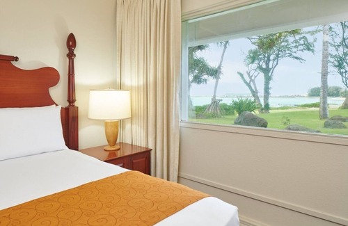 Kahului Hotel | Steps From Kanaha Beach Park | Ocean View | Outdoor Pool, Pets Allowed!