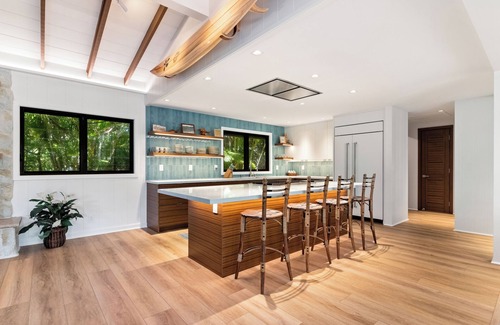 Kailua House | STEPS TO BEACH, PRIVATE STREET, AC, HEATED POOL, CONTACT HOST FOR DESIRED DATES