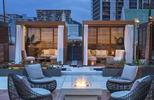Waikiki House | Steps to Breathtaking Waikiki Beach: 2 Spacious Rooms w/Relaxing Poolside