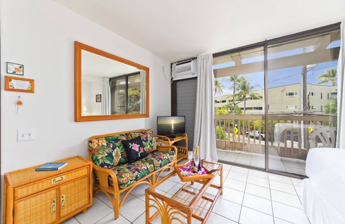 Kailua-Kona Condo | Studio Escape Ocean View, Beach Access and Pool