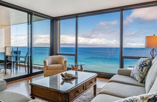 Honokowai Apartment | Stunning Kaanapali Oceanfront! Mahana 1107!
