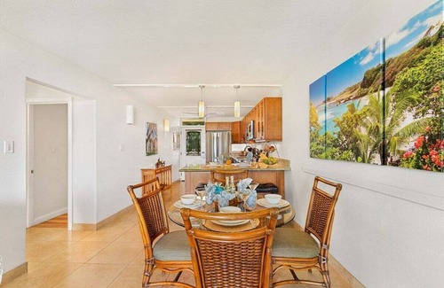 Kihei Condo | SUMMER SALE! Renovated Condo w AC Near Beach Shops - Keawakapou 208