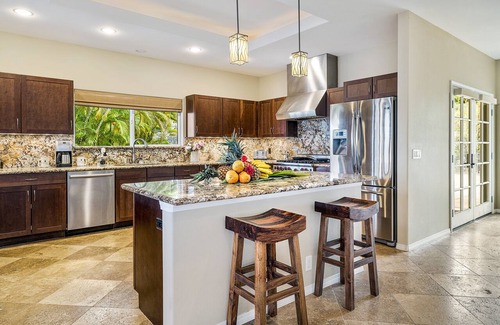 Kailua-Kona House | Sunset Hale: Spectacular Oceanview Home w/Private Pool & Spa, AC & Lanai