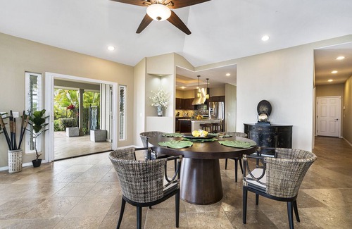 Kailua-Kona House | Sunset Hale: Spectacular Oceanview Home w/Private Pool & Spa, AC & Lanai