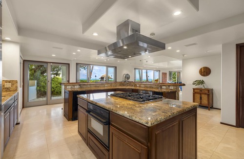 Lanikai House | Superbly Designed Home w/Views of the Mokulua Islands & Ocean: Mokulua Sunrise