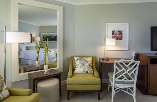 Hanamaulu House | Surf and Snorkel on Nukoli'i Beach Park! 4 Convenient Units, Outdoor Pool