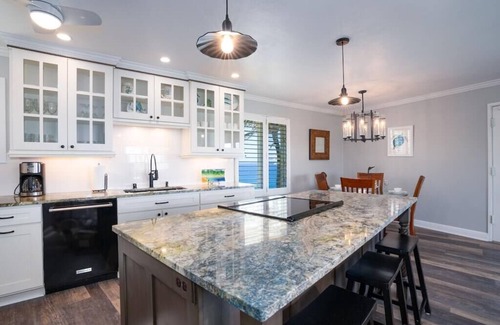 Princeville Condo | The Dream View Vacation - OCEAN FRONT -