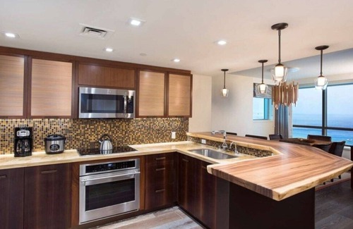 Waikiki Condo | The Grand Islander, a Hilton Grand Vacations Club - 1 Bedroom Premier Luxury - Ocean View - 1BL