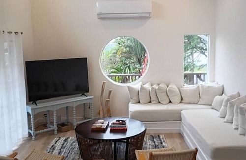 Ocean View House | The Surf Shack 2 Bdrm house w Loft in Ocean View