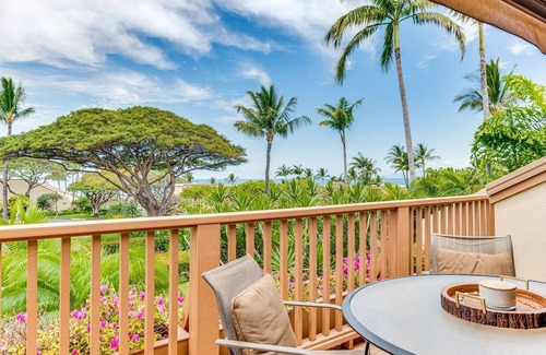 Kihei Condo | Top Floor Spacious Ocean View Condo! Minutes to Beaches, A/C, Wifi, Pool