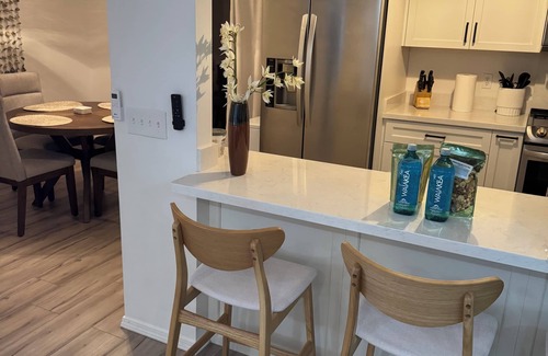 Pepeekeo House | Traveling Nurse Haven - 3BR, Furnished, WiFi, AC