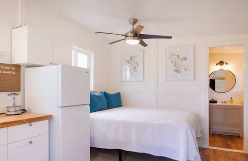 Kehena Apartment | Tropical studio with fast WiFi, near the beach, and snowbird-friendly