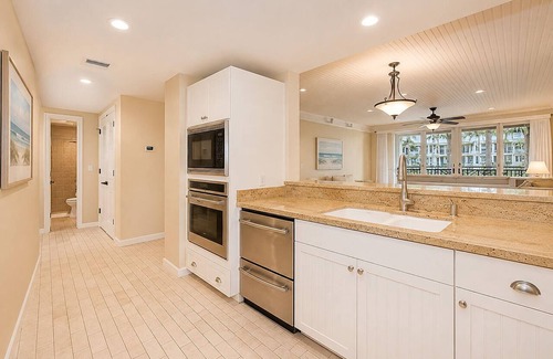 Kahuku Condo | Turtle Bay, Ocean Villas at Turtle Bay, Spacious 6 BR, Beachfront, Sleeps 16