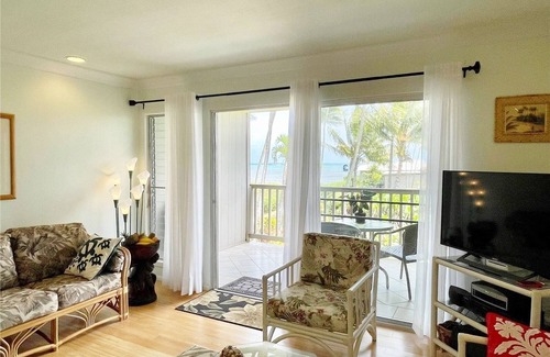 Ualapue Condo | View the Ocean & lush natural, tropical landscape of East Molokai.