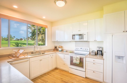 Princeville Condo | VIEWS VIEWS VIEWS with AC! Large Beautiful on Golf Course