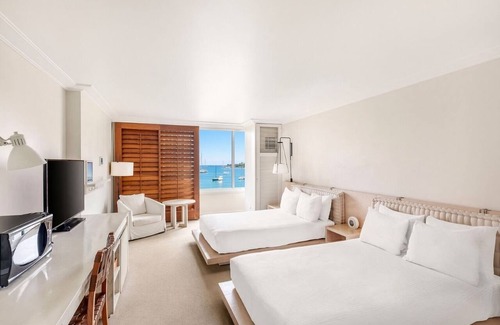 Waikiki Resort | Waikiki | Marinafront Escape | Pool & Marina | Hotel Room