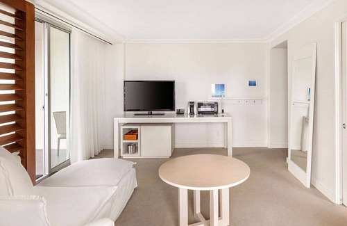 Waikiki Resort | Waikiki | Ocean & Marina Getaway | Pool & Marina | 1BR