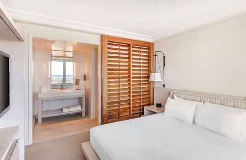 Waikiki Resort | Waikiki | Oceanfront Getaway | Pool & Marina | 1BR