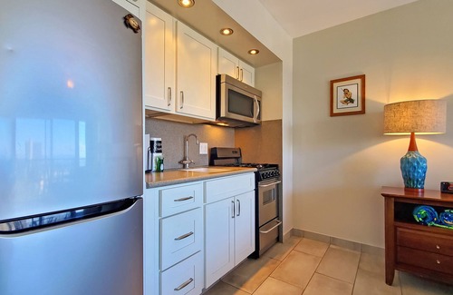 Waikiki Apartment | Waikiki Shore - Beachfront
