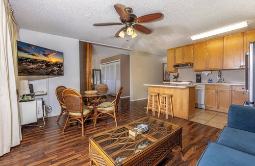 Kihei Condo | Waiohuli Beach Hale #C-211 Oceanfront Ocean View 2Bd/2Ba Full A/C, Sleeps 6