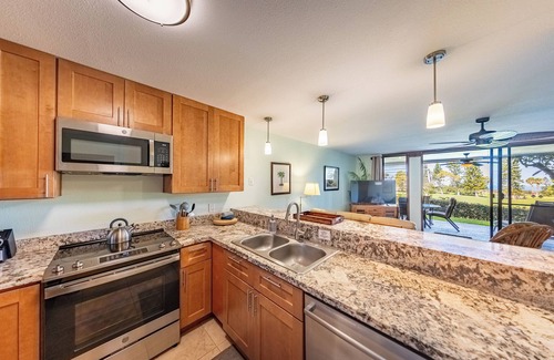 Waikoloa Village Condo | Wake Up to Island Breezes in Waikoloa Village