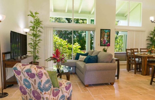 Princeville Condo | Walk to the Beach and Westin! Sleeps 6