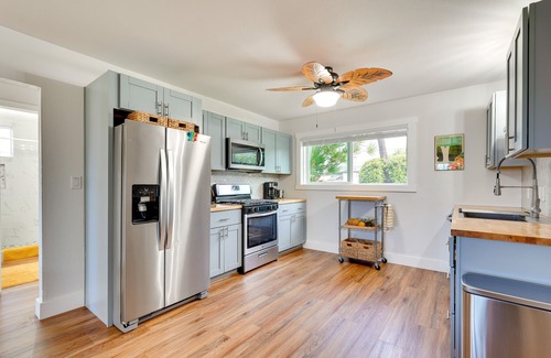 Historic Kailua Village Apartment | Walkable Kailua-kona Condo - 2 Blocks to Pier!