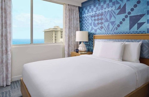 Waikiki Hotel | Walking Distance To The Beach! 3 Comfortable Units for 12!