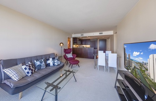Waikiki Condo | Watermark - Luxury 2BD/2BA/1PA on 22nd floor with an Ocean View!