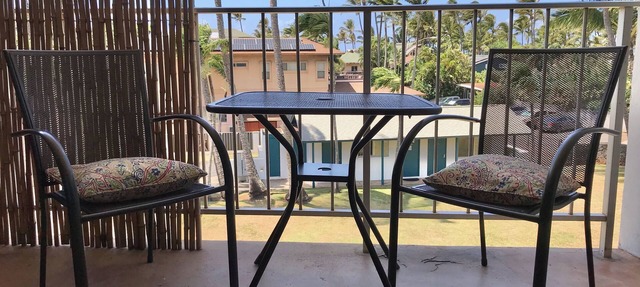 1 Bedroom North shore Maui Kuau Plaza Condo next door to Hookipa Beach
