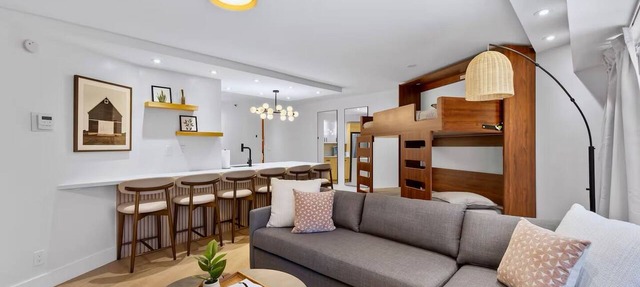 22F-Upscale & Modern-Financial District-Harbor View-1 Bedroom Condo w/Parking