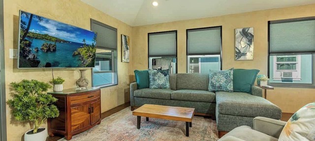 2BR Condo in Historic Wailuku–Central Maui Locale