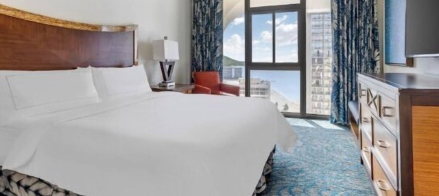 4 BDR Lagoon Tower by Hilton Grand Vacations