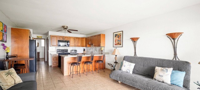 7 Mi to to Kamakou: Oceanfront Condo w/Lanai!