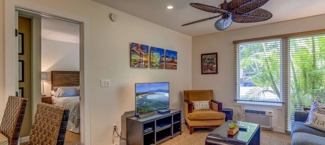 Aina Nalu J-105 - Affordable Maui vacation - Perfect spot for exploring the island