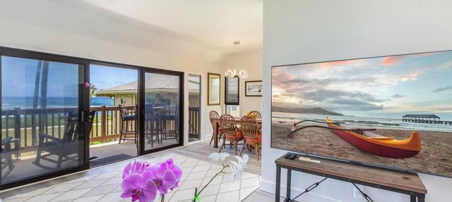 ALL NEW Oceanfront 2 storey comfortably sleeps 6-7