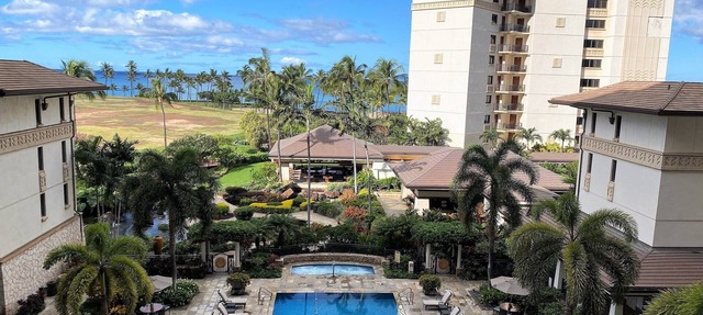 Alluring and Elegant Ocean View Luxurious Beach Villa in Ko Olina