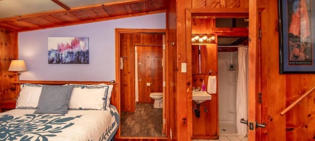Aloha Junction Guesthouse Suites, stay and explore Kilauea Volcano Hawaii