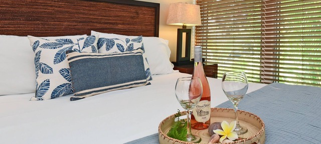 AN G204 $189 July SPECIAL 2Bed Tropical Paradise Vacation; AC; Pool; Near Beach