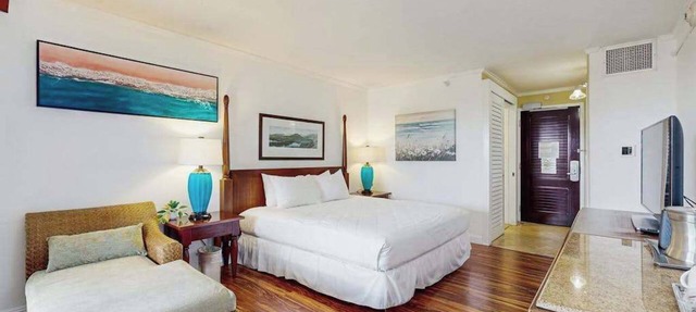 August Sale! Cozy Ocean-View Lihue Studio with Pools, Gym & Hot Tub