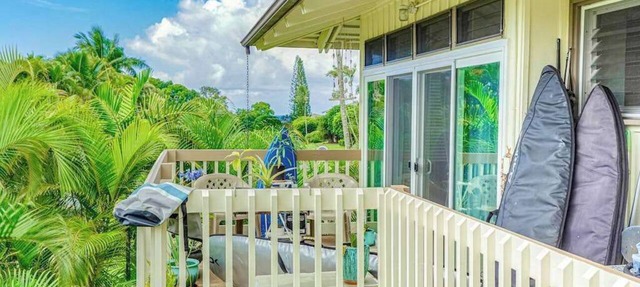 August Sale! Princeville Studio with Shared Pool, Fast WiFi, AC & Mtn Views