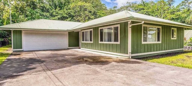 August Special! Settle In for a Restful Pahoa Stay with Room to Breathe