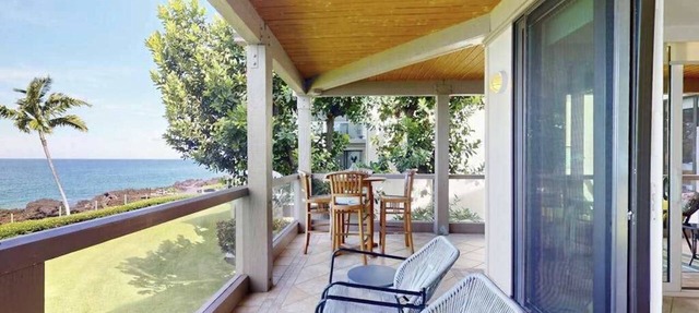 August Special! Updated Kona Home with Pool, Deck, WiFi, Washer/Dryer & Grill