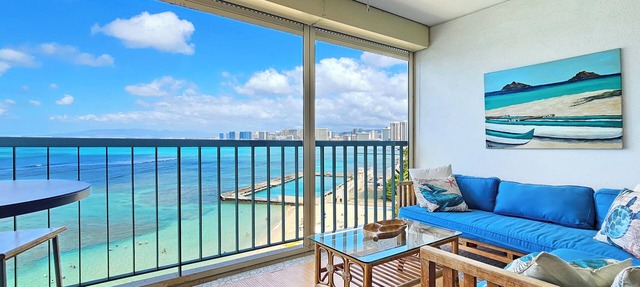 Beachfront 8th Floor Sans Souci Studio - 30 Day Rental
