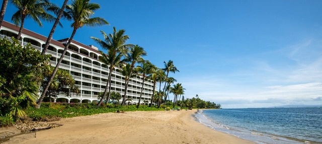 Beachfront Bliss - True 1 bedroom/2 bath/sleeps 4 Steps to Water